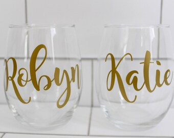 Personalized Wine Glasses // Monogrammed Stemless Wine Glass // Monogrammed Wine Glass // Bridesmaids Gift //