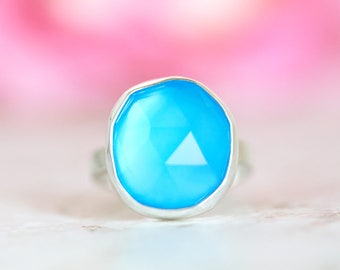Blue Chalcedony Ring, Dark Blue Chalcedony Silver Ring, Rose Cut Chalcedony Ring, Organic Blue Gemstone Ring, Aqua Chalcedony Ring