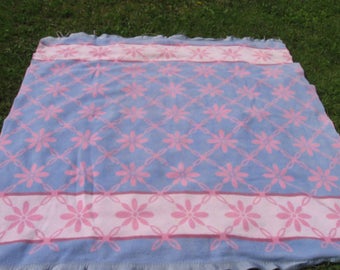 Vintage DAISES Blue N' Pink CAMP BLANKET