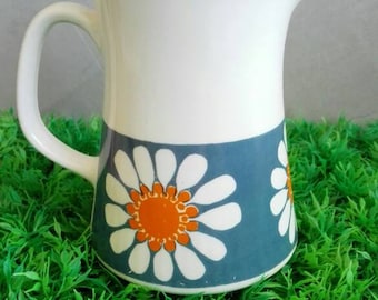 Figgjo Flint Norway Creamer Jar "Daisy" Pattern. Designed by Turi Gramstad Oliver at 1960's