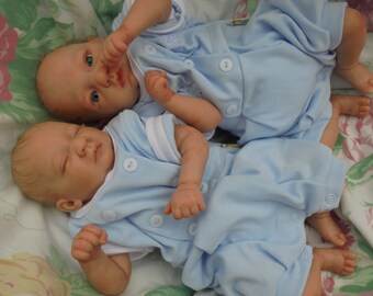 Reborn baby preemie twins 13" 2lb 9oz & 14" 2lb 10oz Tommy and Flynn artist painted Josynn sculpts by Linde Scherer