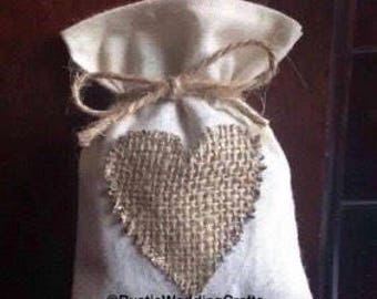 Calico favour bags with hessian hearts; favour bags; wedding favours; rustic wedding; rustic wedding decor