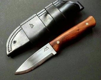 Scandi grind bushcraft knife