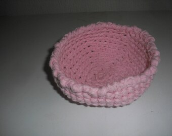 basket or bowl made crochet pink color