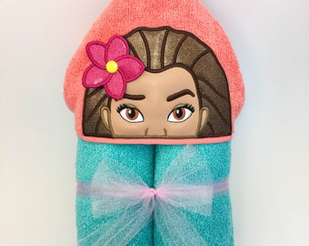 Moana Hooded Towel - FREE PERSONALIZATION - Bath Towel, Beach Towel, Pool Towel