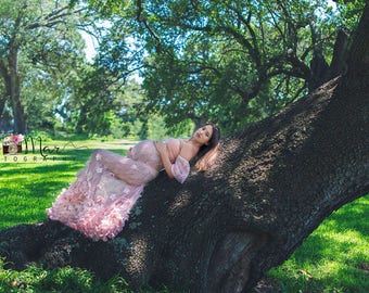 Coral Lace Maternity Dress//Maternity Dress for Photo Shoot