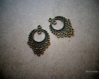 2 ethnic Creole hole metal beads