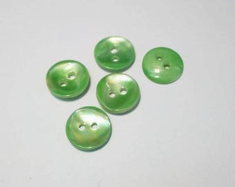 Lot 5 green plastic buttons of water, curved, 14 mm