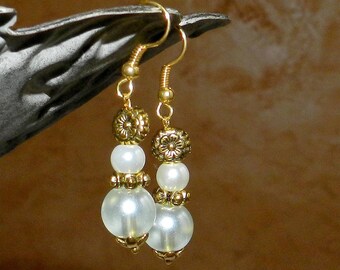 Earrings for bride style romantic white and gold