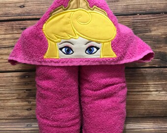Babyhug Woven Terry Hooded Towel Princess Print L 76.2 x B 76.2 cm - Pink