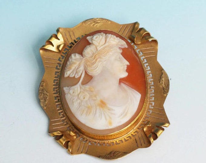 CIJ Sale Carved Cameo Brooch Greek Goddess 10K Gold Scrolled Frame Art Deco Vintage
