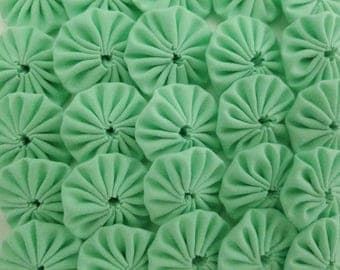 50 Light Green 1 inch Fabric Miniature Yo Yos Applique Quilt Pieces Scrapbooking Embellishments