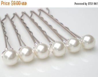 ON SALE White Bridal Pearl Hair Pins... Chic Wedding Bobby Pins Accessory. Gift Bridemaids
