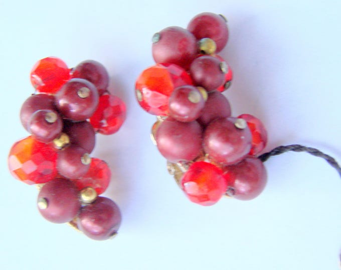 Vintage Crown Trifari Red Crystal Cranberry Cluster Bead Earrings / Designer Signed / Ear Climbers / Clip Earrings / Jewelry / Jewellery