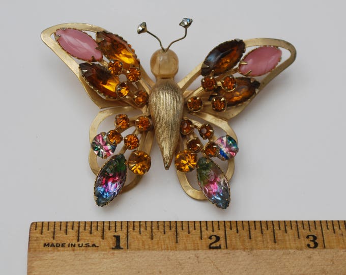 Selini Butterfly Brooch - Amber Pink Rhinestone - Watermelon Color Givre Crystal - Gold metal - Insect pin