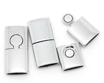 1 large magnetic clasp, 30x14mm. Tip to stick 12mm