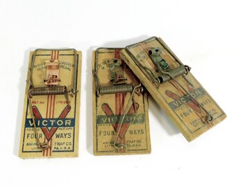 Victor Wooden Mousetraps, Vintage Four Way Snap Traps, Lot of Three