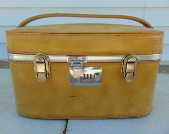 Train Case, Vintage Suitcase, Train Case Makeup, Carry On Luggage, Small Suitcase, Old Suitcase, Makeup Case, Suit Case, Mustard Yellow, 70s