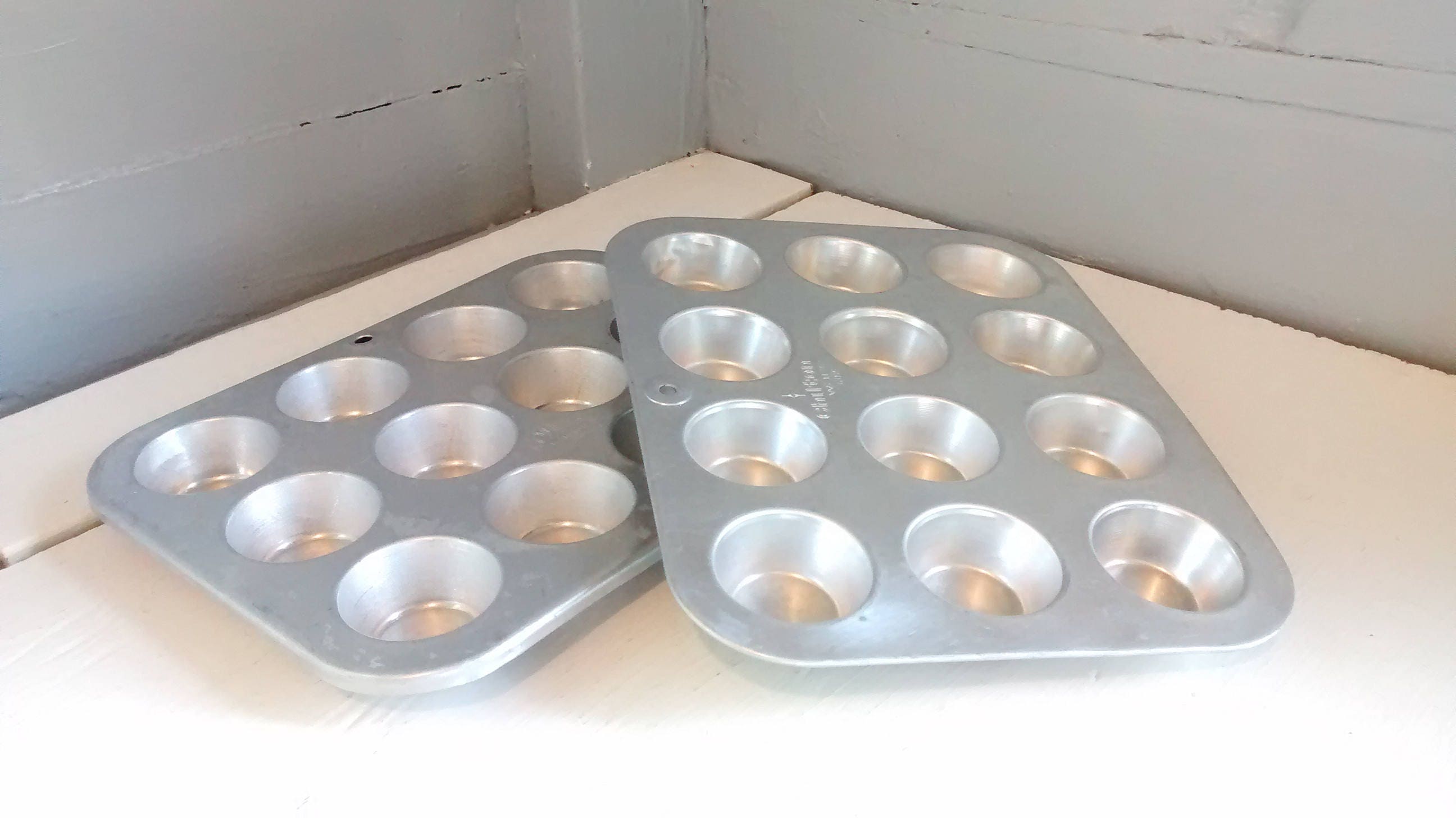 Mini Muffin, Muffin Pan, 12 cup, Cupcake Tins, Comet, Chilton Ware