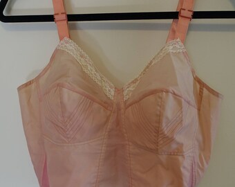Vintage Pale Pink 50s Triumph Bullet Bra