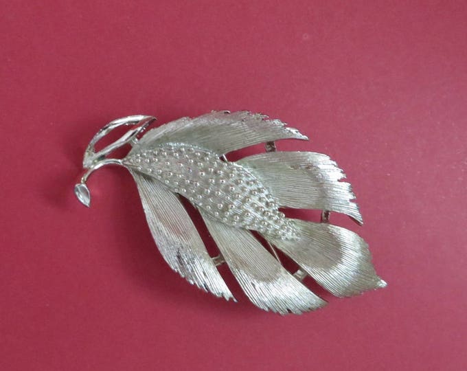 Signed LISNER Leaf Brooch - Vintage Matte Silver Tone Leaf Pin