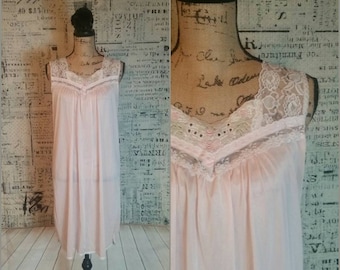 70s Pink Negligee by Glencraft Size Small Union Label I Mad Men Lingerie I Pin Up Burlesque I Bride Bridal Shower Honeymoon Wedding Lingerie