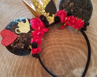 Alice in wonderland inspired Minnie mouse ears. Mad hatter Disney headband. Queen of hearts headband. Minnie mouse themed ears