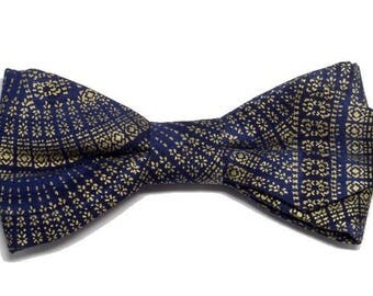 Bow tie Navy Blue and gold with sharp edges