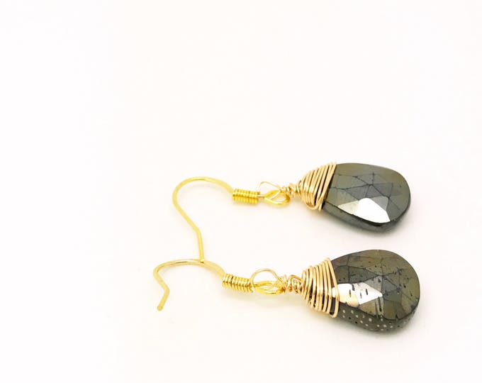 Black gemstone earrings, black teardrops earrings, gold wire wrapped earrings, black briolette earrings