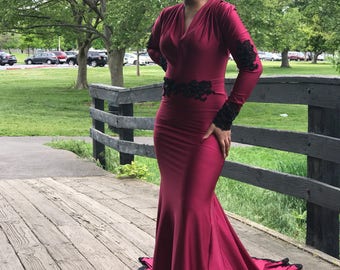 Black Prom Dress So Stylish, She Became the Heart of the Dance Floor