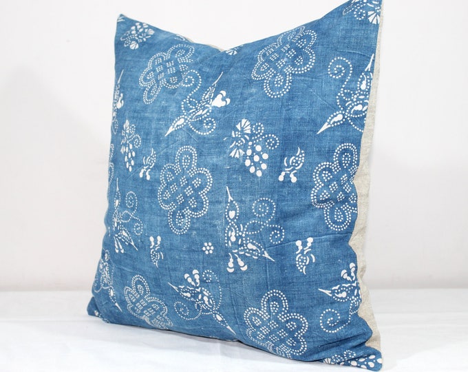SALE! 18"x18" Vintage Indigo Batik Pillows, Old Chinese HMONG Batik Fabric Pillow Case, Ethnic Textile Cushion Cover