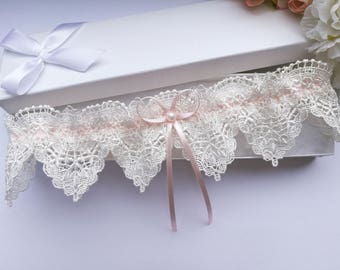 Ivory venise lace garter, pink wedding garter, guipure lace garter, pearl garter, pink garter, blush pink bridal garter