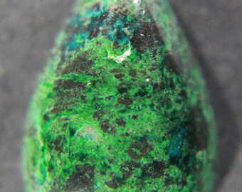 Eilat Stone cabochon, Israel. 11.85 carats.