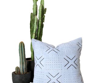 Blue Mudcloth, Mudcloth Pillow, Indigo Mudcloth, Lumbar Pillow, Indigo Pillow, Africa Fabric, Boho Pillow, Throw Pillow,Boho Decor,Mud cloth