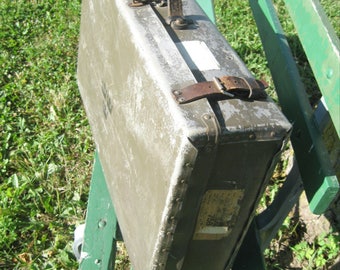 Vintage Suitcase Trunk Luggage Military Green UNICA Vulcanized Fibre Made in Sweden Three Crowns Insignia Leather Buckles Strap 1950 Label