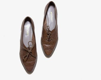 Vintage Leather Oxfords 7 / Brown Leather Oxfords / Lace Up Brogues / Lace Up Oxfords