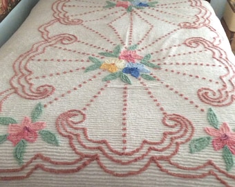 Vintage floral full size chenille bedspread