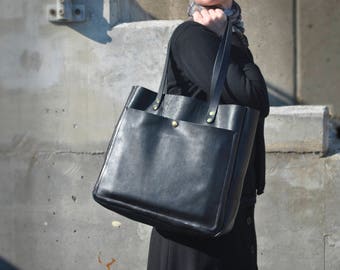Black leather shoulder bag with zipper, Italian leather tote with pocket, leather laptop Bag, leather diaper bag, leather tote, leather bag