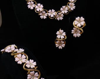 Vintage Rhinestone and Pink Flowers TRIFARI Parure-Bracelet, Necklace and Earrings