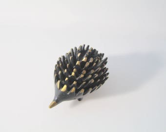 Fantastic, complete set of hedgehog-ashtrays by Walter Bosse, 1950s
