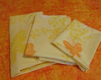 Springmaid Twin Fitted Sheet / Flat Sheet and Pillowcase Combo
