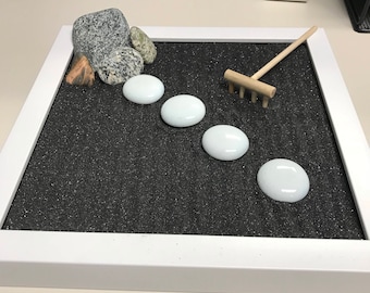 Mini zen garden