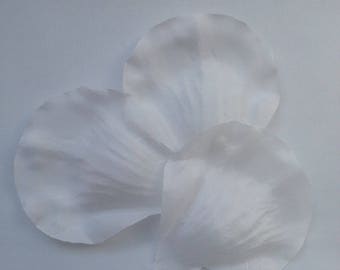 Silk pongee shaped 60 mm white flower petal