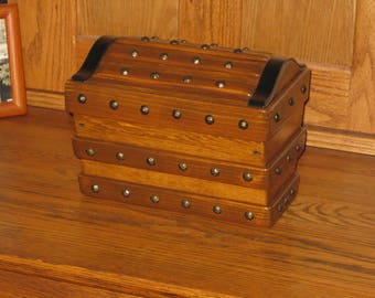 Small PIRATE TREASURE CHEST
