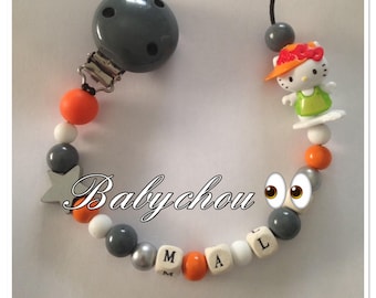 Pacifier clip with Pearl of wood with name hello kitty