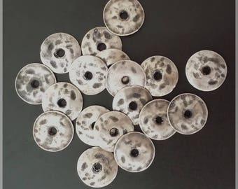Set of 18 textured metal rings