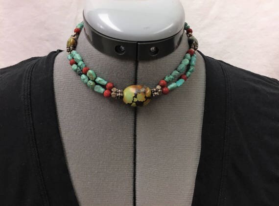 90's style choker