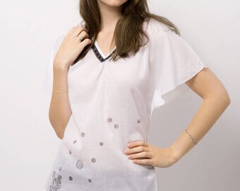 Sophie white top with pattern T42