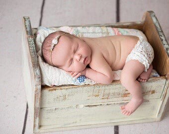 Newborn crib prop, baby bed prop, newborn crate, photography prop, newborn wooden bed, photo prop