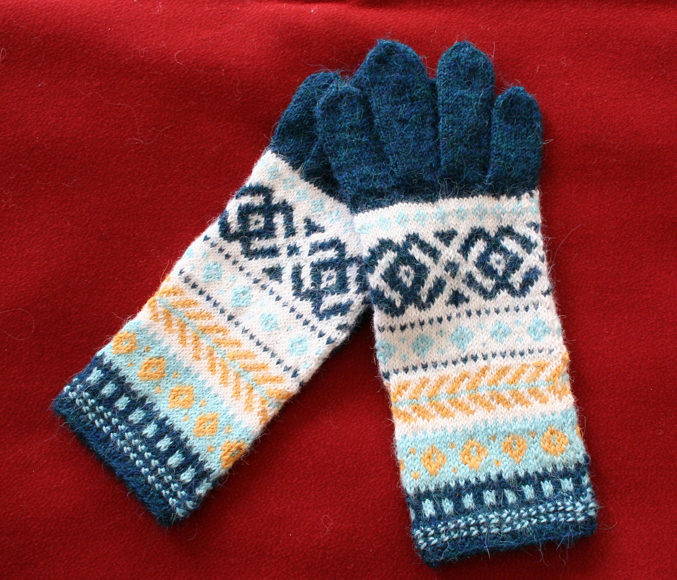 Navy Blue Estonian Knit Gloves. Scandinavian Gloves. Winter